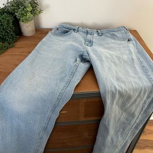 Wrangler Straight Jeans— size 32x34